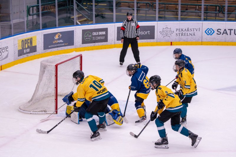 U15: Dv�ma g�ly oto�il derby. Byla to stra�n� euforie, l��� Pin��k