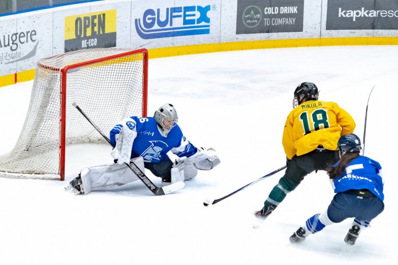 Dev��ci proti Warriors neudr�eli veden� a podlehli v n�jezdech
