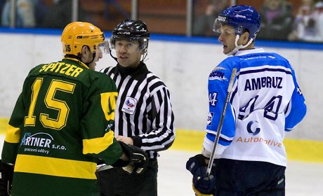 Ice Breakers: Dramatick bitva znovu pro Bobry