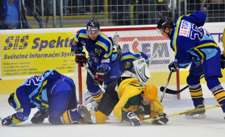 Vsetn neudrel nskok a v Perov remizoval