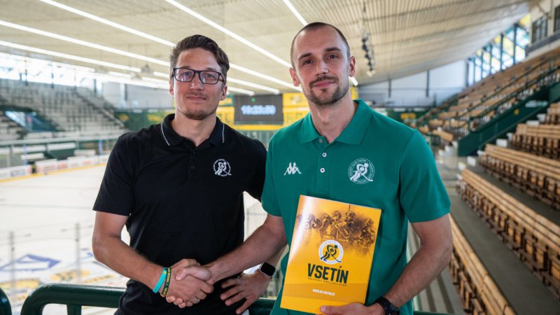 Domluveno! Ond�ej Slov��ek spoj� budoucnost se Vset�nem 