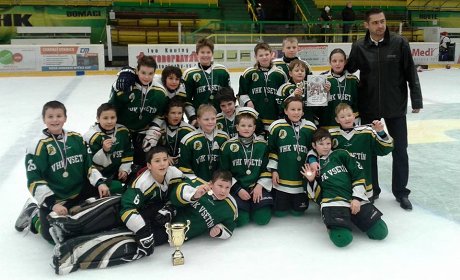 Pt tdy slav, na domcm turnaji Lapa Cup zskaly stbrn medaile