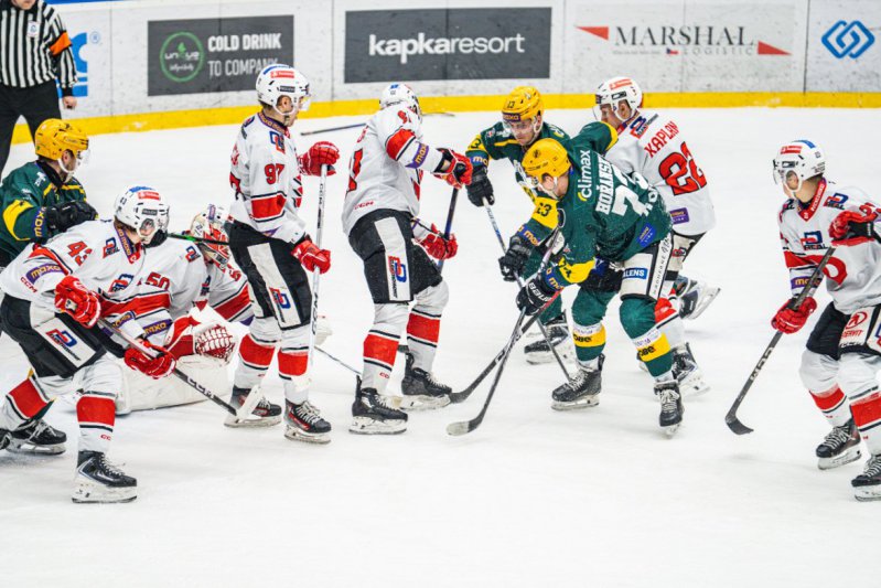 Vala�i podlehli rezerv� Dynama, ve �tvrtfin�le �ekaj� Litom��ice 