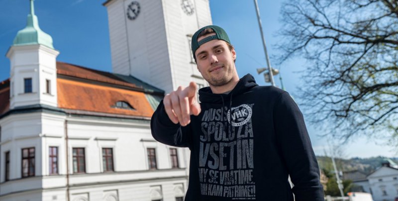 M�m r�d, kdy� je c�tit tlak. Na atmosf�ru Lapa�e se moc t��m, vzkazuje Luk� Plos