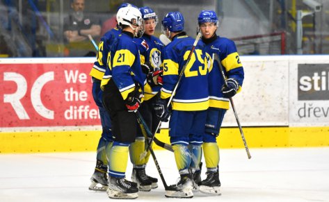 Vtzn gl 2,4 vteiny ped koncem! Junioi otoili zpas se suvernnm Vsetnem