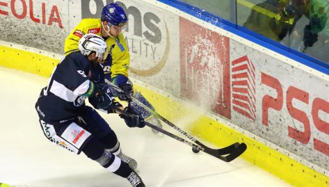 Druh polovina zkladn sti zan: Dest Perovan naraz na jedenct Koln