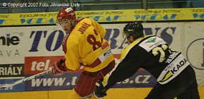 V akci David Jonáš. - Dukla Jihlava Kadaň David Jonáš