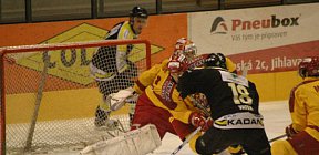 Před Milana Řehoře se dral Vrtek. - Dukla Jihlava Kadaň Vrtek