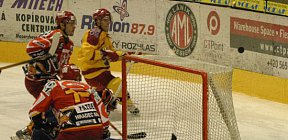 Zajímavě letící kotouč. - Dukla Jihlava Hradec Králové