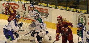 Zvláštní postavení gólmana Jariny. - Dukla Jihlava Kometa Brno