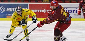 Radek Hubáček rozehrává. - Dukla