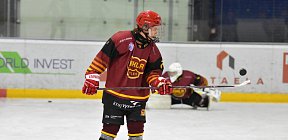 Daniil Duka si hraje s pukem - dorost Chomutov