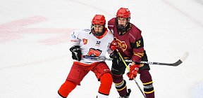 Matyáš Slavíček s protihráčem - dorost Hradec