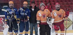 Nejlepší hráči Memoriálu Jaroslava Pitnera. Zleva: Vojtěch DOBIÁŠ – nejlepší hráč turnaje; Jáchym JANOŠEK – nejlepší obránce turnaje (oba PSG Zlín); Jan JUŘIČKA – nejlepší gólman turnaje a Tomáš VALA – nejlepší útočník turnaje (oba HC Dukla Jihlava). - Memorial_Jaroslava_Pitnera_2015-nejlepsi_hraci