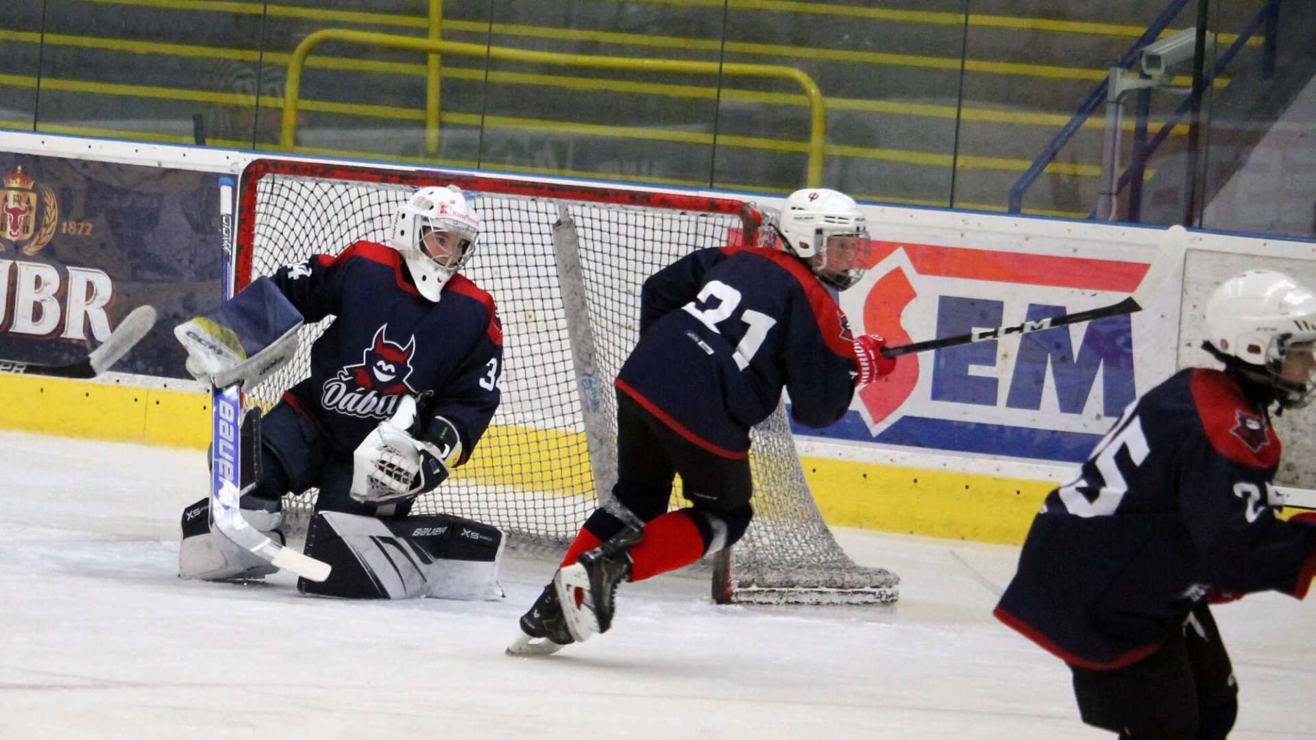 Junioři loupili ve Znojmě! Starší žáci B zůstávají nadále neporaženi!