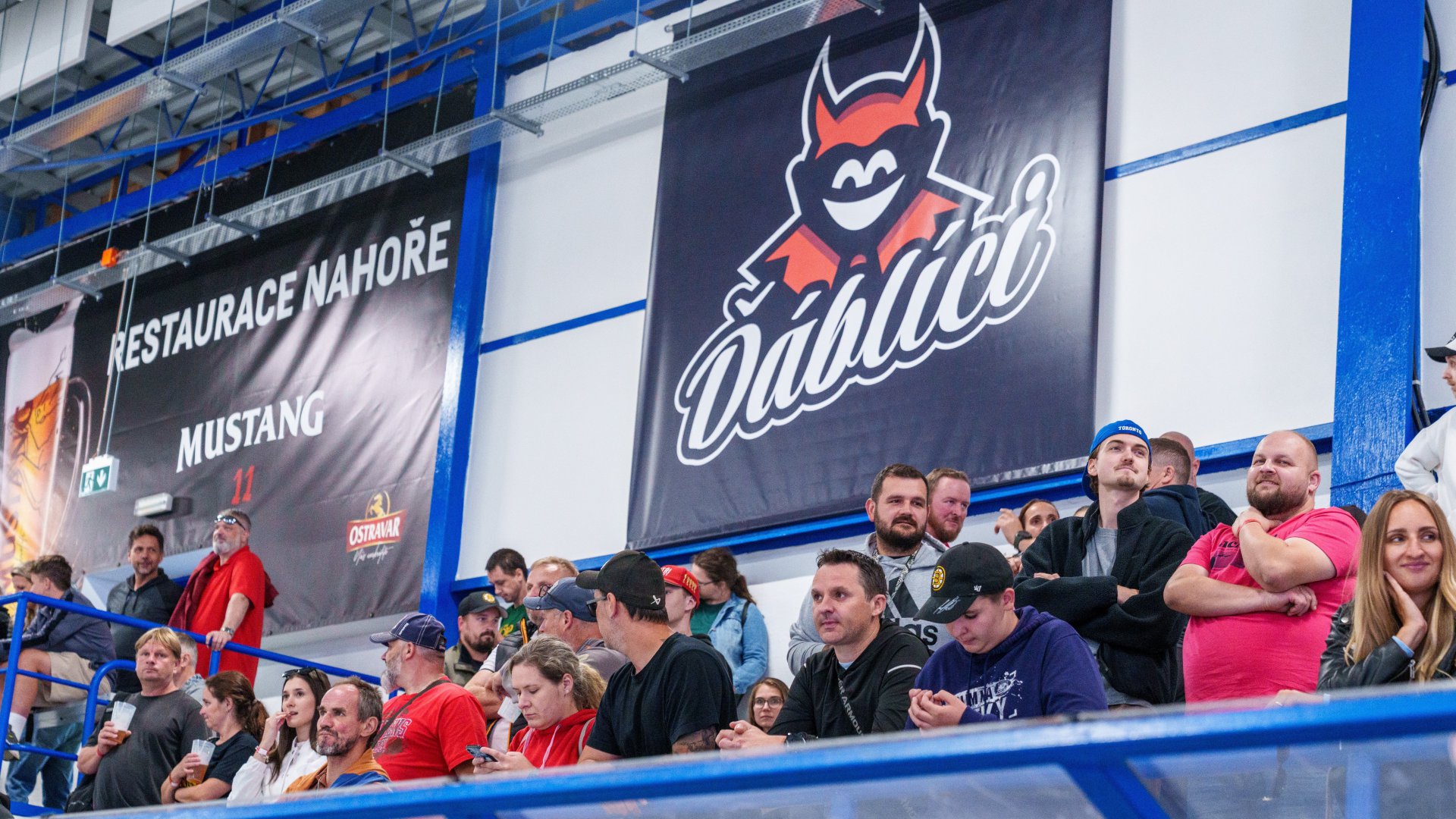 Charitativní akci Hockeyshow přišlo podpořit 1700 diváků!