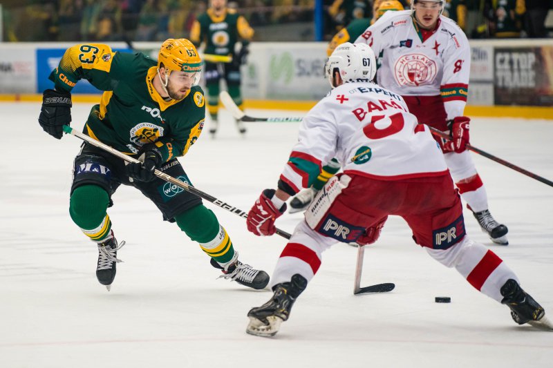 Sobota ve znamení reprízy loňského čtvrtfinále, přijede Slavia Praha