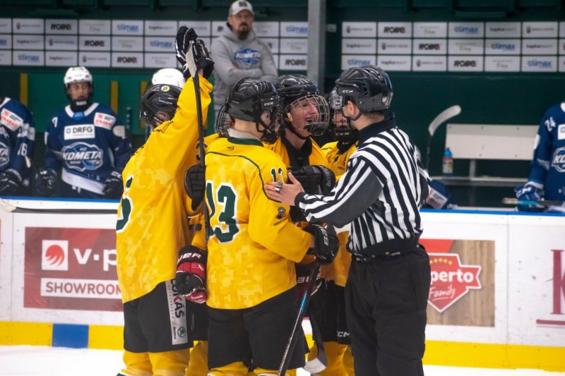 9. třída si zápas s Šumperkem pohlídala a připsala další body