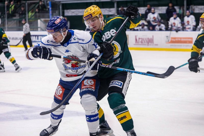 Vsetínu utekl začátek, Tábor veze z Lapače tři body