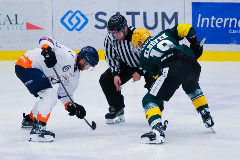 Valachy ekaj celky z pednch pater tabulky, v ter hraj v Litomicch 