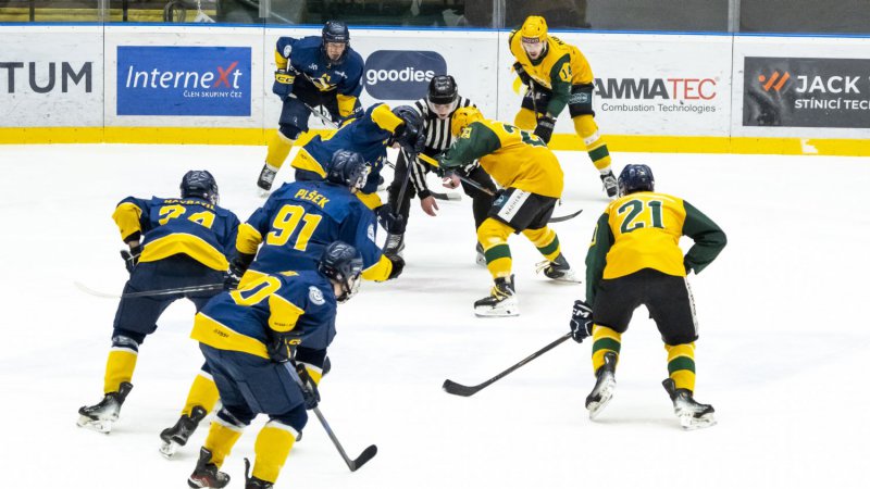 Zase ty njezdy. Juniorka neudrela nskok a proti Zlnu bere bod