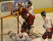 Brankář Žigárdy musel o svou nulu perně bojovat. - Dukla Jihlava Olomouc