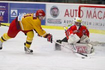 Pekárek na golmana nevyzrál. - Dukla