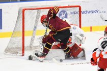 Václav Kudrna u brány
- junioři Hradec