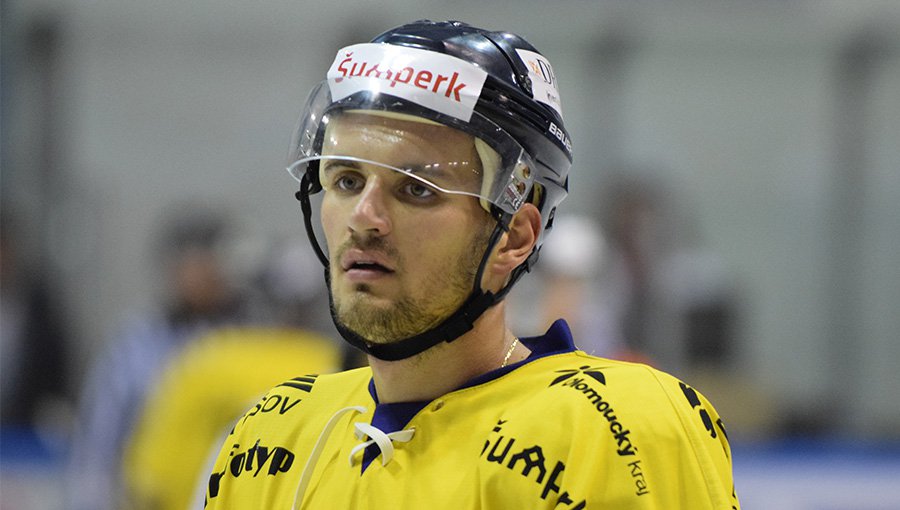 Nvrat na umperskou scnu! Dra dres znovu navlkne Ji Phon