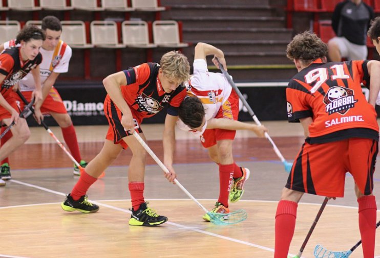 Junioi poprv zvtzili, seznu o vkendu zahjili i star ci