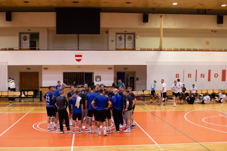 3.p��pravn� utk�n�: SKKP Handball Brno-HC SPORTA Hlohovec