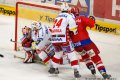 Ex-bud�jovick� Vondrka ubr�nil Kv�ton� p�ed sl�vistickou brankou.