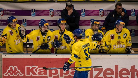 Juniorka neudrela dvoubrankov veden, pesto Chomutov zdolala za dva body