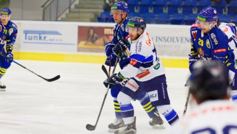 hal na kruhu a vystelil klov lovek. Tom Skora rozhodl v Bentkch