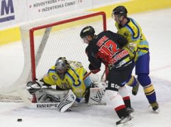 V boji o estku opt pituhlo, Perov ztra pivt Techniku