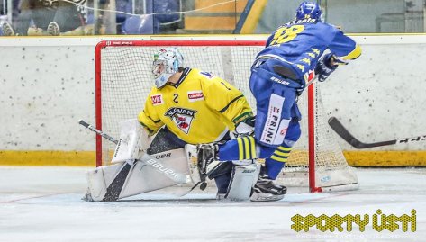 Zameno na: Prvn dva gly za Perov, Davdek pomohl porazit svj bval klub