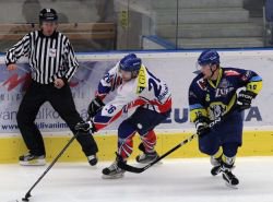 Na hokej ve stedu zdarma! Budou se zpvat koledy