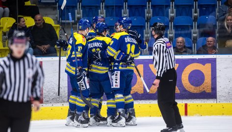 Skvl tmov vkon a druh nula pro vanaru! Zubi si vylpli na ldra tabulky