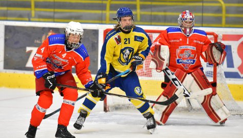 Dorostenci otoili zpas na led Poruby a extraligovou zkladn st zakonili vhrou