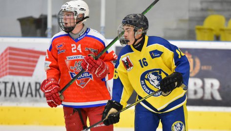 Dorost po tmovm vkonu obral Porubu. Dvakrt se trefil Dobeck, ejba m nulu