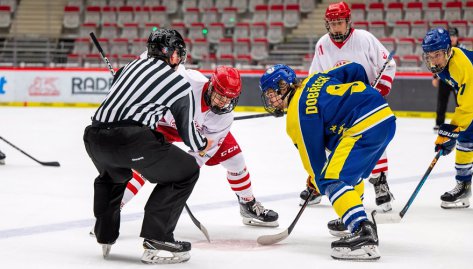 Dorostenci na led Tince na body nedoshli a poet vher se jim nathnout nepodailo