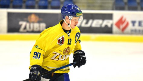 tyi gly v oslaben. Juniorce nestail k vhe nad Vsetnem ani Hradilv hattrick