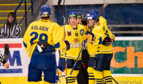 Juniorka zaala tvrtfinle vtzn, Psek zlomila v krtkm seku tet tetiny