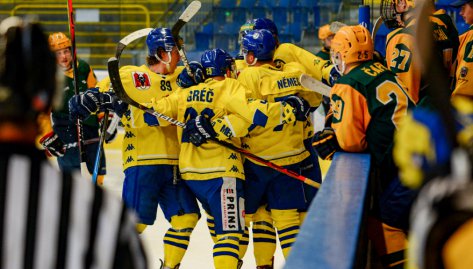 Junioi i dky dvma brankm v poetn nevhod vydili na vlastn pd Vsetn