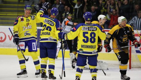 Perovan sedmi trefami smetli Kada. Klime zapsal nulu, Purn hattrick