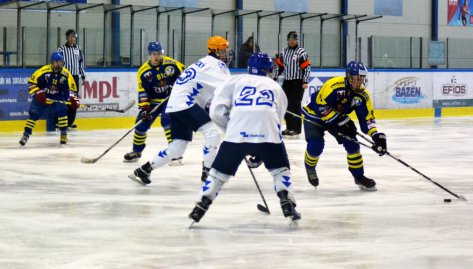 Star dorost pokrauje v spn srii, k vhe nad Bobry pomohly gly obrnc