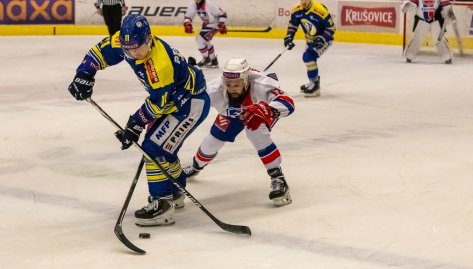 Perovan proti Tebi neuspli, Horkm doma podlehli dvouglovm rozdlem